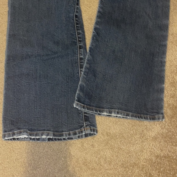 Lucky brand women’s jeans- 6/28 boot cut - Picture 6 of 6
